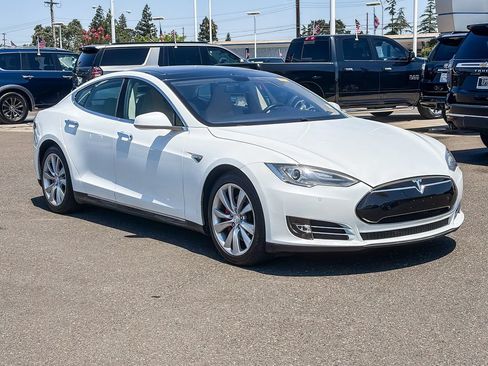 Used 2014 Tesla Model S P85 RWD image 5