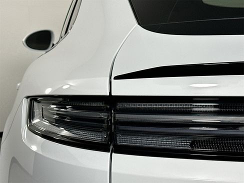 New 2026 Porsche Cayenne S image 16