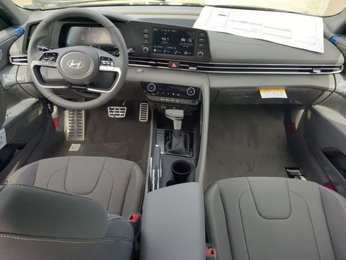 New 2025 Hyundai Elantra Sport image 14