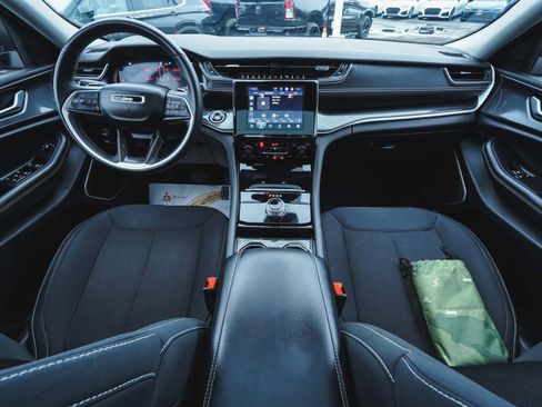 Used 2022 Jeep Grand Cherokee L Laredo w/ Luxury Tech Group I image 38