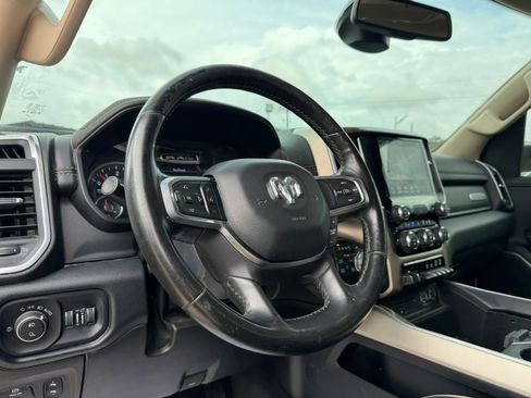 Used 2019 RAM 1500 Laramie image 11