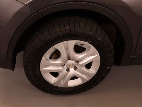 Used 2014 Toyota RAV4 LE image 7