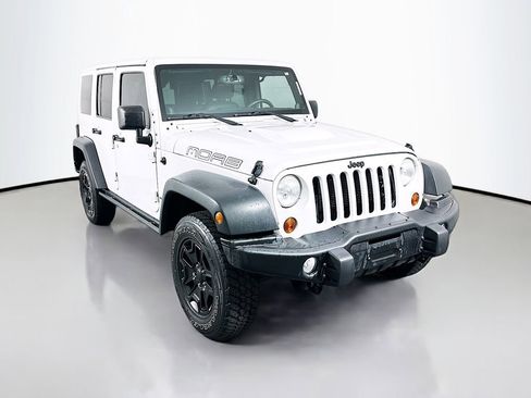 Used 2013 Jeep Wrangler Unlimited Sahara image 1