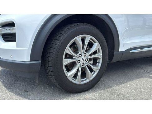 Used 2023 Ford Explorer Limited AWD/4WD image 11