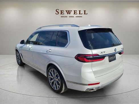 Used 2026 BMW X7 xDrive40i AWD/4WD image 3