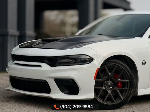 Used 2019 Dodge Charger Scat Pack w/ Plus Group image 2
