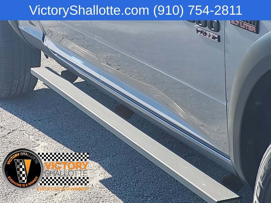 Used 2023 RAM 1500 Warlock AWD/4WD image 32