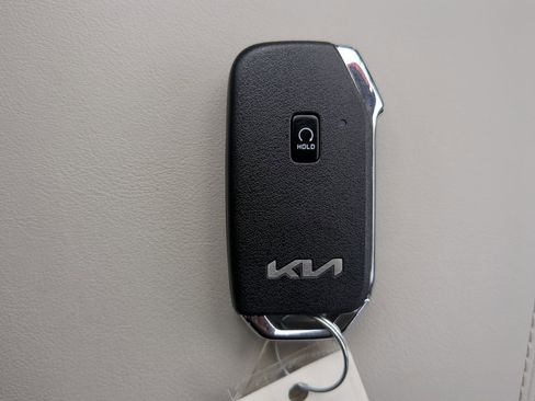 Certified 2024 Kia Sorento SX Prestige w/ Panoramic Sunroof Package image 25