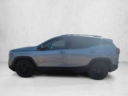 Used 2023 GMC Terrain AT4 image 9