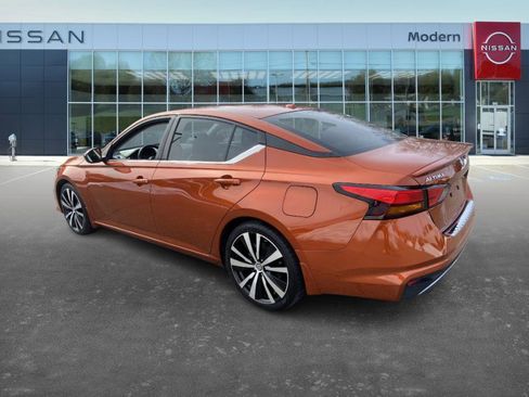 Certified 2022 Nissan Altima 2.5 SR image 6