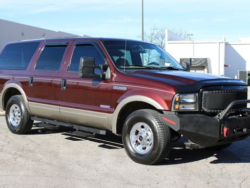 Used 2000 Ford Excursion Limited RWD image 2