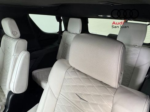 Used 2025 Cadillac Escalade Sport Platinum w/ LPO, ONYX Package AWD/4WD image 26
