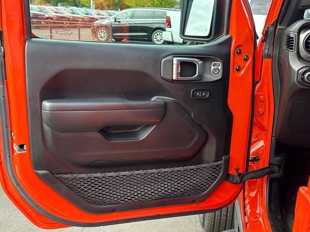 Used 2023 Jeep Wrangler Unlimited Sport AWD/4WD image 17