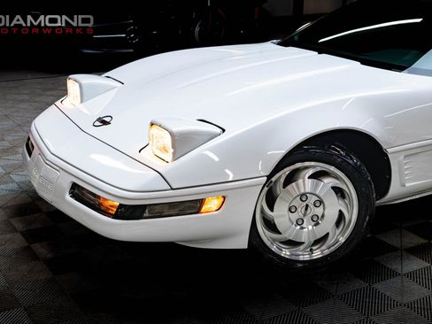 Used 1995 Chevrolet Corvette Coupe image 7