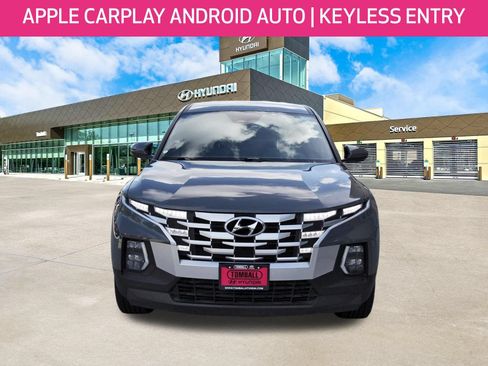Used 2024 Hyundai Santa Cruz SE FWD image 2