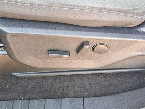 Certified 2022 Ford F150 XLT w/ Equipment Group 302A High image 21