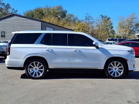 Used 2022 Cadillac Escalade Premium Luxury Platinum w/ Heavy-Duty Trailer Package image 8