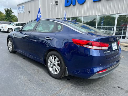 Used 2016 Kia Optima LX w/ LX Convenience Package image 3