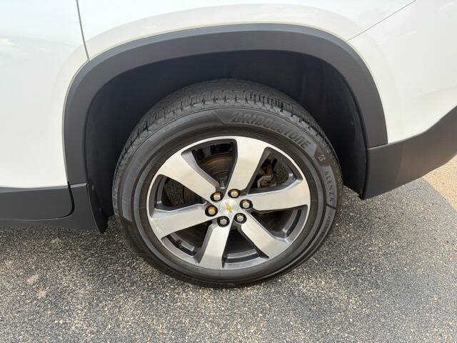 Used 2018 Chevrolet Traverse LT w/ LPO, Black Accent Package AWD/4WD image 20