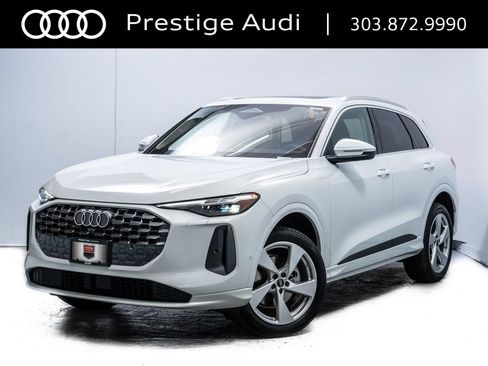 Used 2025 Audi Q5 Premium Plus w/ Premium Plus AWD/4WD image 2