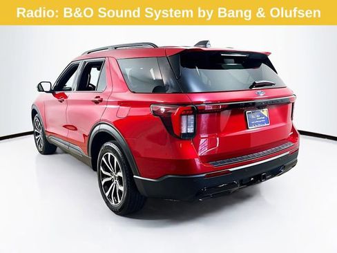 Used 2025 Ford Explorer ST-Line image 9