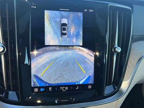 Used 2024 Volvo S60 B5 Ultimate w/ Climate Package image 16