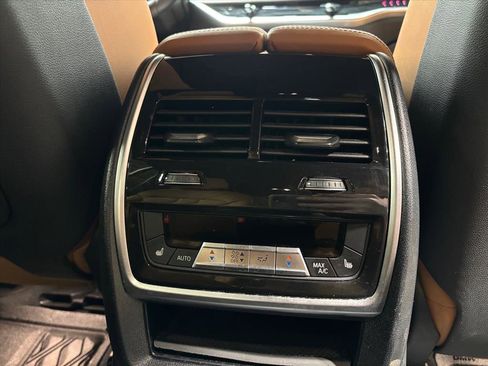 Used 2023 BMW X7 xDrive40i w/ M Sport Package image 37