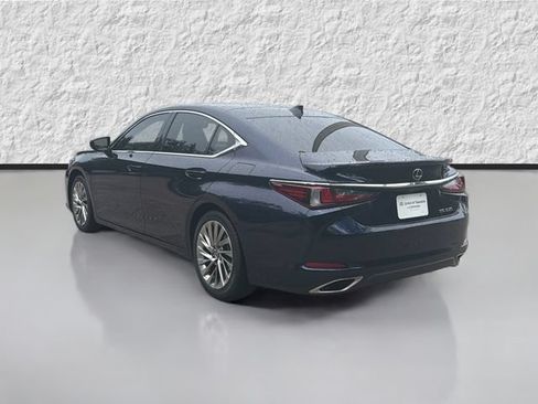 Certified 2022 Lexus ES 350 Ultra Luxury w/ Accessory Package 2 FWD image 5