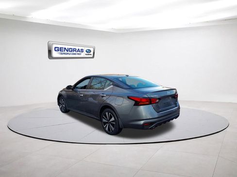 Used 2021 Nissan Altima 2.5 SV w/ SV Premium Package image 5