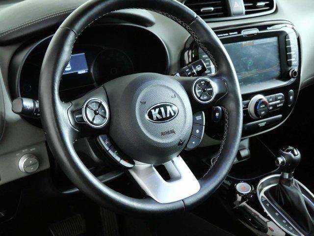 Used 2017 Kia Soul + w/ Primo Package FWD image 12