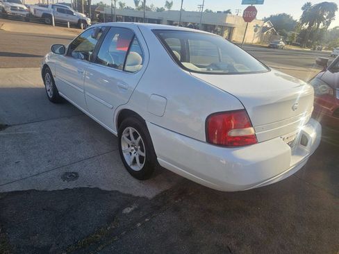 Used 2001 Nissan Altima GXE image 4