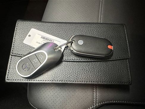 Used 2024 Mercedes-Benz C 300 300 4MATIC image 21