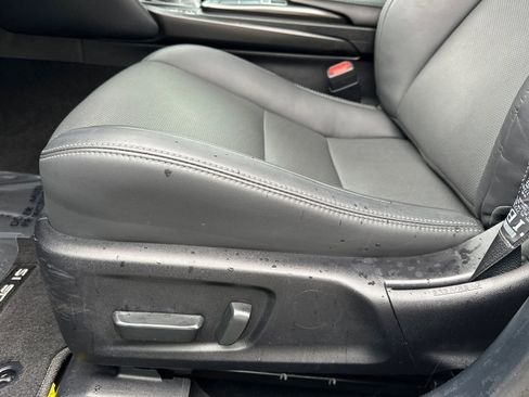 Certified 2025 Lexus IS 300 F Sport image 14