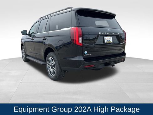 New 2025 Ford Expedition Active AWD/4WD image 3