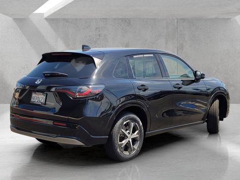 Used 2023 Honda HR-V EX-L image 5