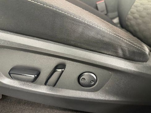 Used 2022 Nissan Pathfinder SV w/ SV Premium Package image 24