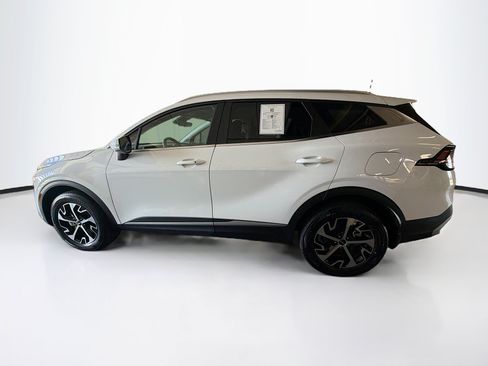 Used 2024 Kia Sportage EX AWD/4WD image 4