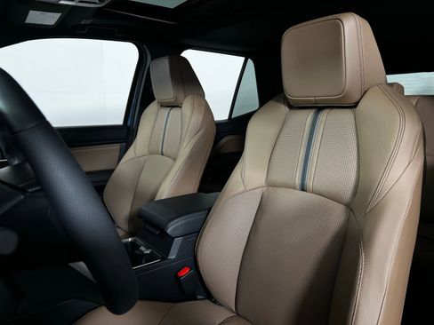 Certified 2025 Toyota 4Runner Limited image 13