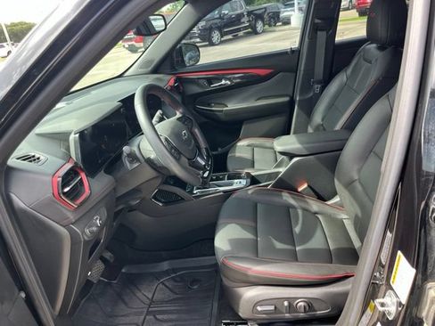 Used 2024 Chevrolet TrailBlazer RS w/ Convenience Package FWD image 16