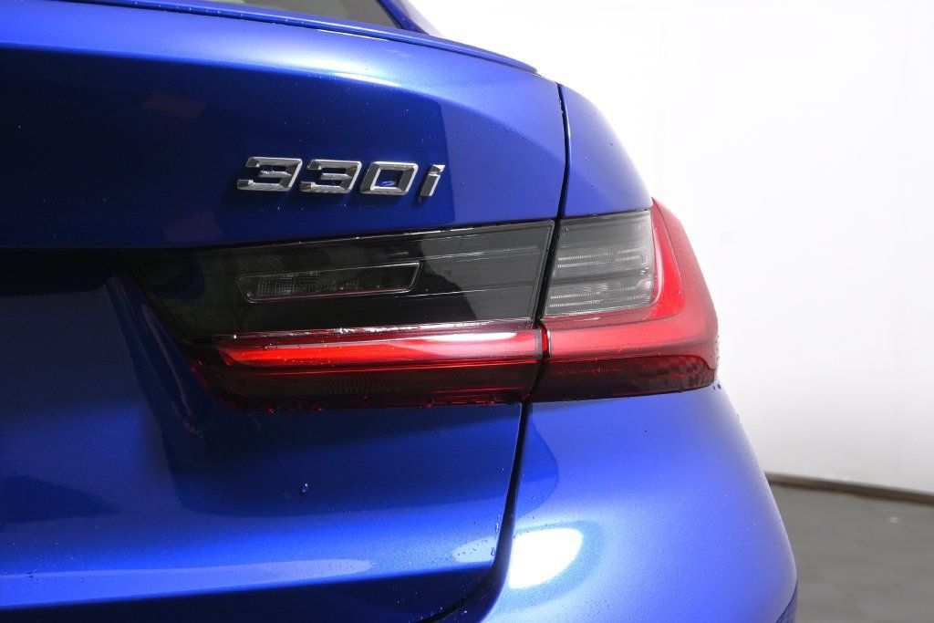 Certified 2023 BMW 330i xDrive Sedan w/ M Sport Package AWD/4WD image 13