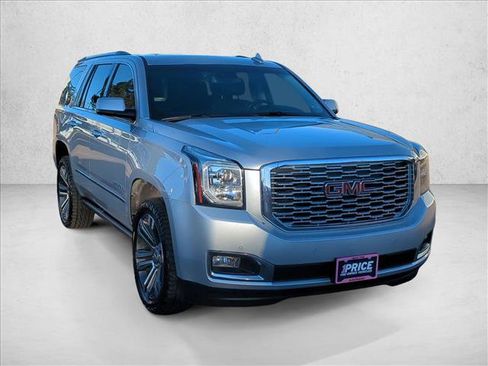 Used 2020 GMC Yukon Denali w/ Denali Ultimate Package image 3