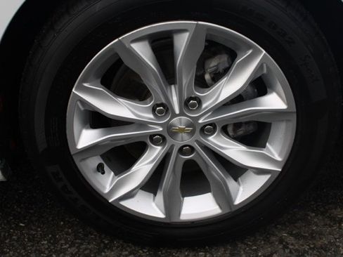 Used 2022 Chevrolet Malibu LT image 30