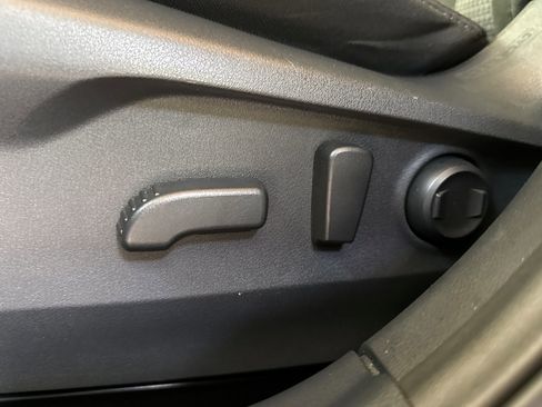 Used 2025 Subaru Outback Premium AWD/4WD image 14