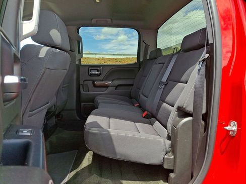 Used 2018 GMC Sierra 1500 SLE w/ SLE Value Package AWD/4WD image 10