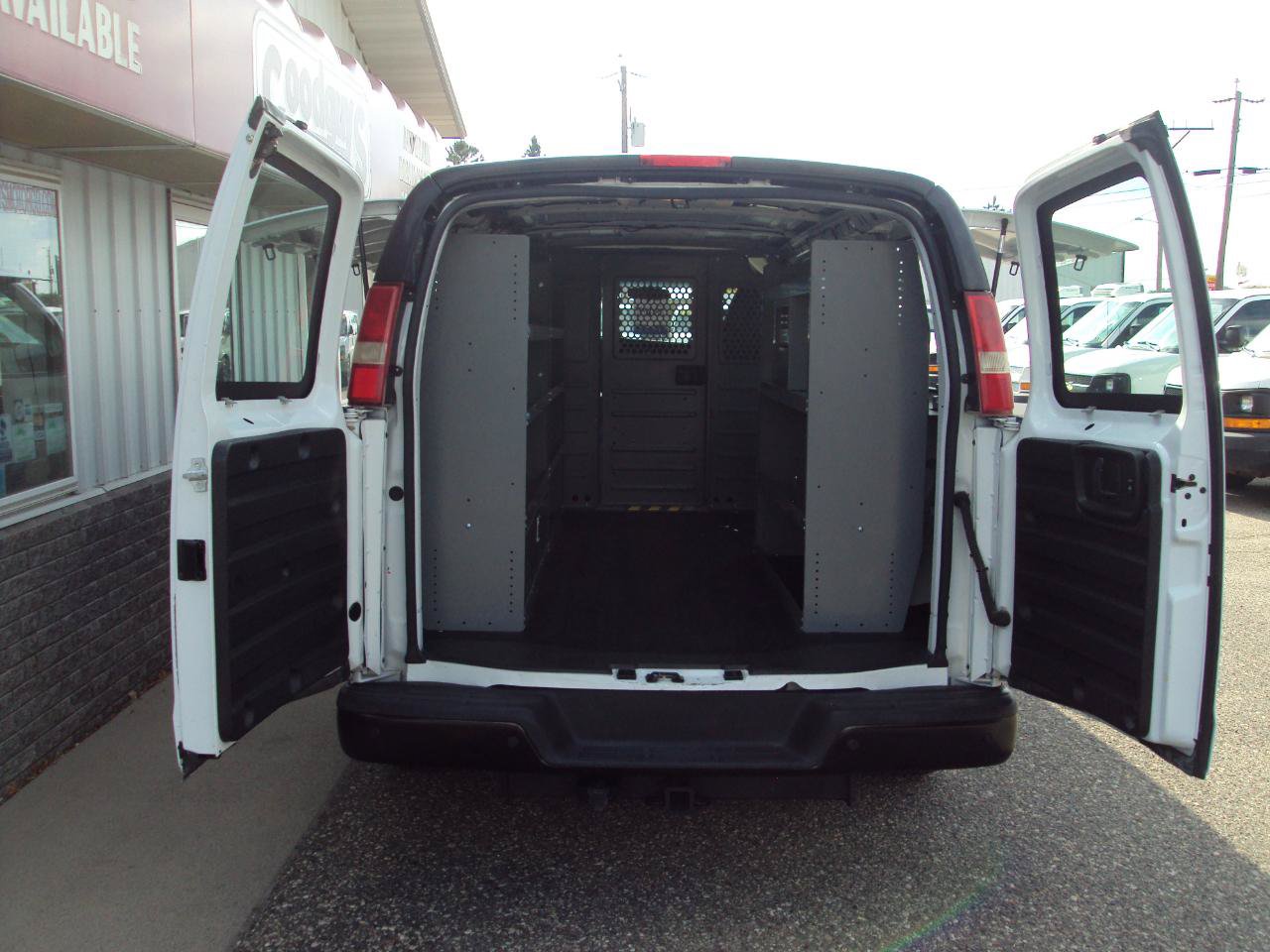 Used 2014 Chevrolet Express 1500 AWD image 8