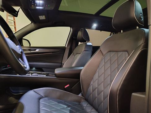 Used 2024 Volkswagen Atlas Cross Sport SEL Premium R-Line image 22