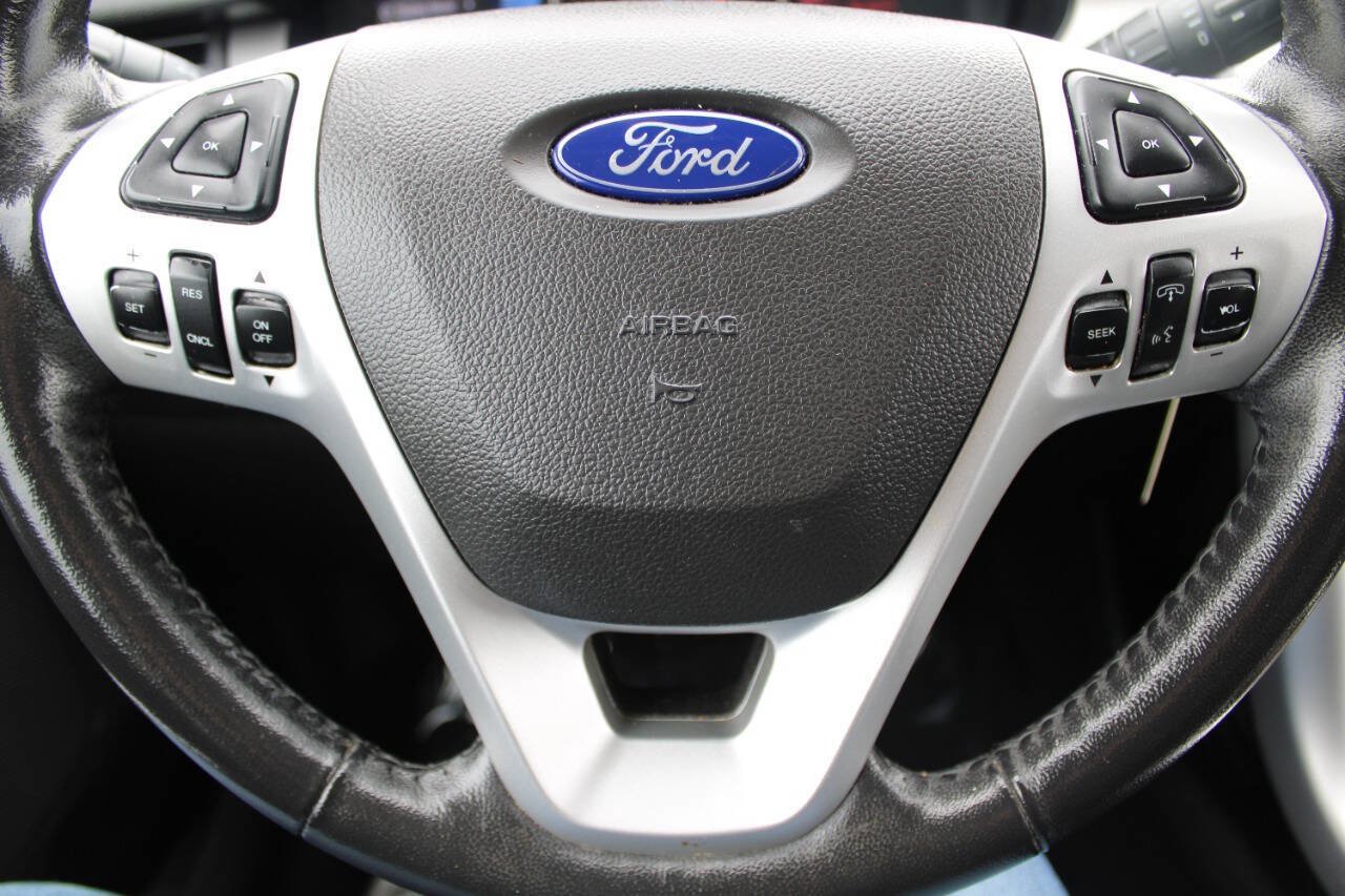 Used 2013 Ford Edge SEL FWD image 18