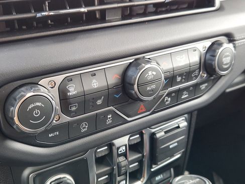 New 2026 Jeep Gladiator Rubicon AWD/4WD image 18