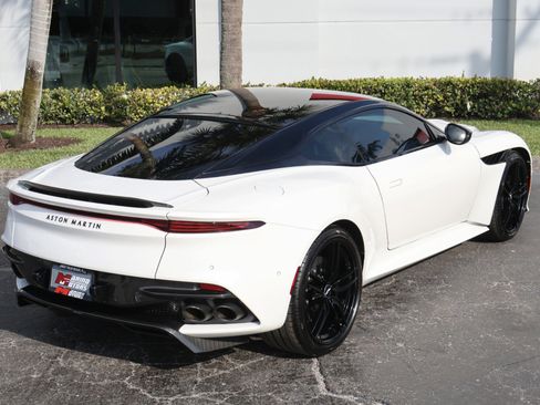 Used 2019 Aston Martin DBS Superleggera image 30