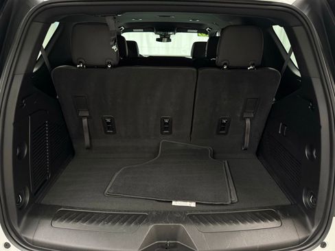 Used 2025 Chevrolet Tahoe LT image 5